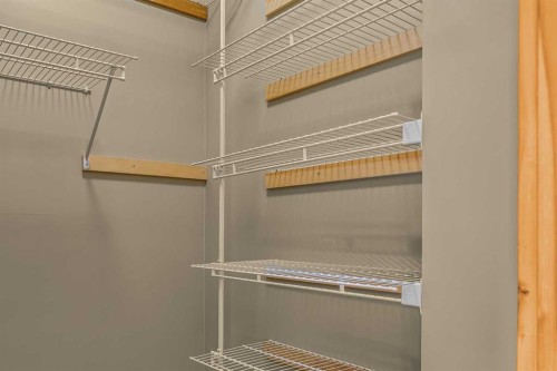 202-70 Dyrgas Gate, Canmore, AB - Indoor With Storage