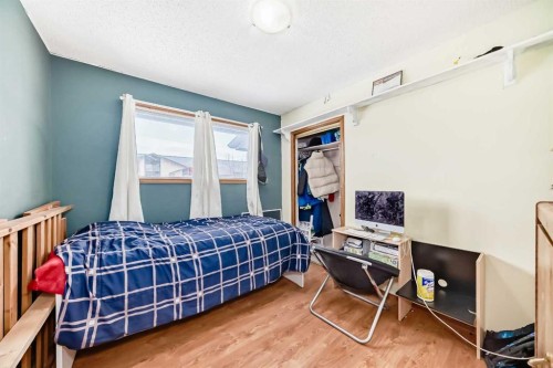 5411 Temple Road Ne, Calgary, AB - Indoor Photo Showing Bedroom
