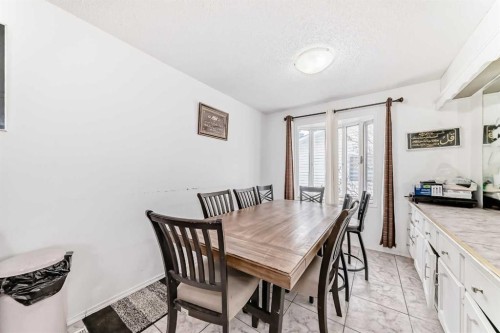 5411 Temple Road Ne, Calgary, AB - Indoor Photo Showing Dining Room