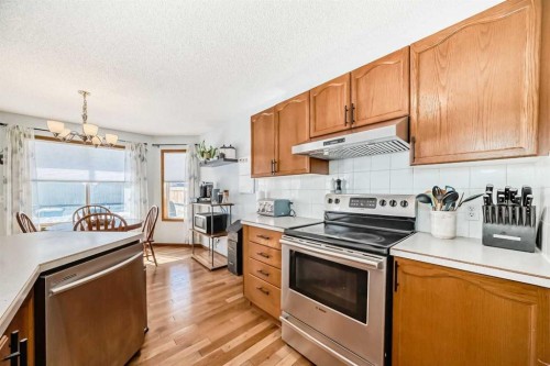 15 Citadel Meadow Grove Nw, Calgary, AB - Indoor Photo Showing Kitchen