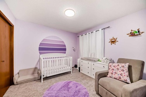 15 Citadel Meadow Grove Nw, Calgary, AB - Indoor Photo Showing Bedroom