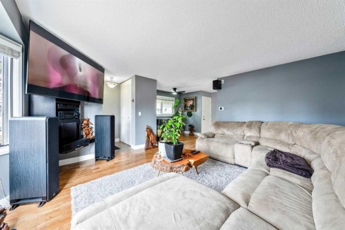28 Riverbirch Place Se, Calgary, AB - Indoor Photo Showing Living Room