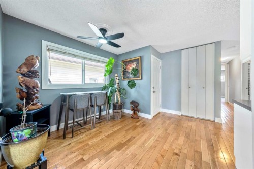 28 Riverbirch Place Se, Calgary, AB - Indoor