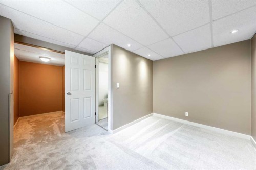 28 Riverbirch Place Se, Calgary, AB - Indoor