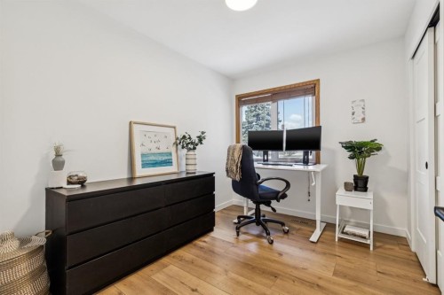 931 Parkwood Drive Se, Calgary, AB - Indoor