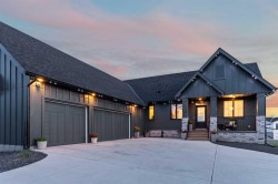 32 Monterra Landing Rural Rocky View County, AB T4C 0G8