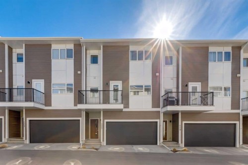 121 Walden Lane Se, Calgary, AB - Outdoor With Facade