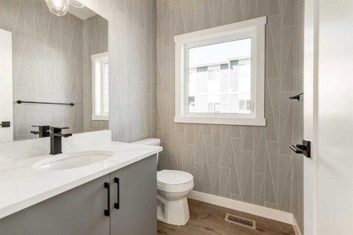121 Walden Lane Se, Calgary, AB - Indoor Photo Showing Bathroom
