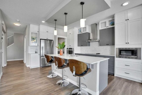 47 Corner Meadows Row Ne, Calgary, AB - Indoor Photo Showing Kitchen With Upgraded Kitchen