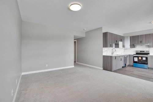 47 Corner Meadows Row Ne, Calgary, AB - Indoor Photo Showing Kitchen