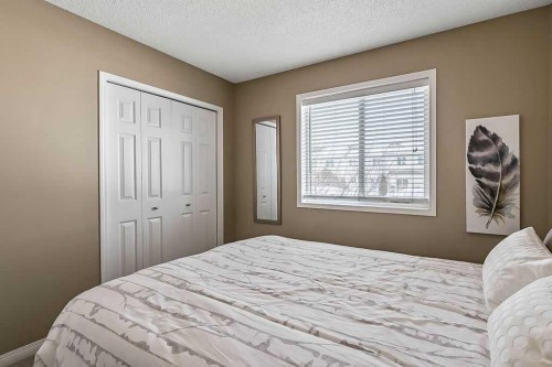 119 Citadel Lane Nw, Calgary, AB - Indoor Photo Showing Bedroom