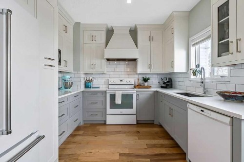 119 Citadel Lane Nw, Calgary, AB - Indoor Photo Showing Kitchen