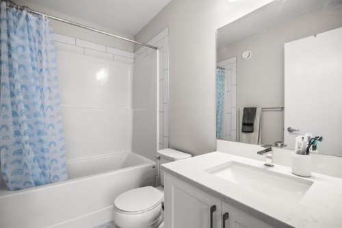 306 Evanscrest Square Nw, Calgary, AB - Indoor Photo Showing Bathroom
