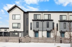 306 Evanscrest Square NW Calgary, AB T3P 1S2