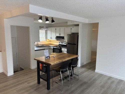 1277 Lake Sylvan Drive Se, Calgary, AB - Indoor