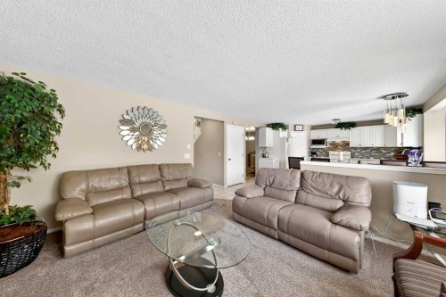 238 Royal Birch View Nw, Calgary, AB - Indoor Photo Showing Living Room