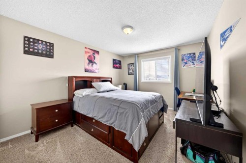 238 Royal Birch View Nw, Calgary, AB - Indoor Photo Showing Bedroom