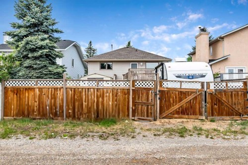 141 Shawfield Way Sw, Calgary, AB - Outdoor