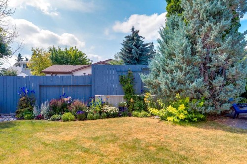 68 Silver Ridge Court Nw, Calgary, AB - Outdoor