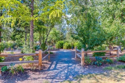 68 Silver Ridge Court Nw, Calgary, AB - Outdoor