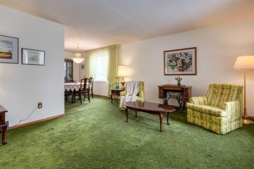 68 Silver Ridge Court Nw, Calgary, AB - Indoor Photo Showing Living Room