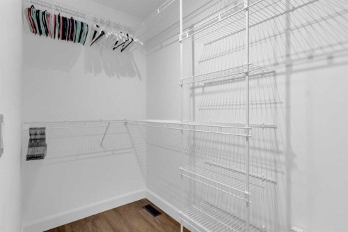 14 Inverness Close Se, Calgary, AB - Indoor With Storage