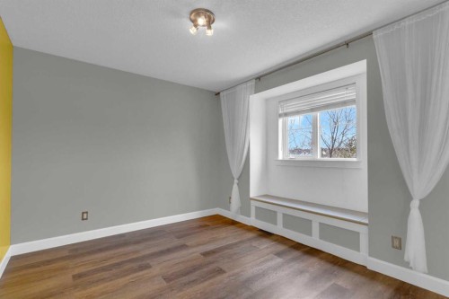 14 Inverness Close Se, Calgary, AB - Indoor Photo Showing Other Room