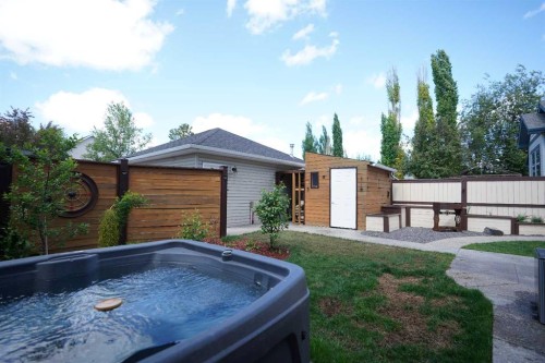 14 Inverness Close Se, Calgary, AB 