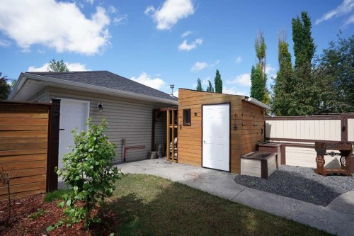 14 Inverness Close Se, Calgary, AB 