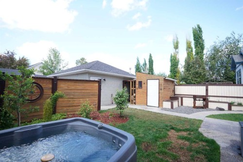 14 Inverness Close Se, Calgary, AB 