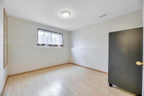 27 Aspen Creek Way, Strathmore, AB - Indoor Photo Showing Other Room