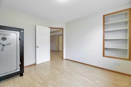 27 Aspen Creek Way, Strathmore, AB - Indoor Photo Showing Other Room