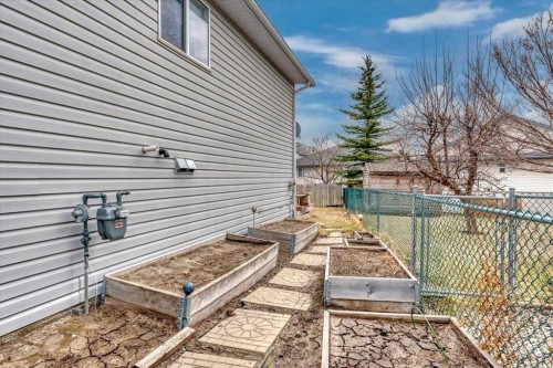 27 Aspen Creek Way, Strathmore, AB - Outdoor
