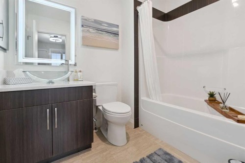 2410-15 Sunset Square, Cochrane, AB - Indoor Photo Showing Bathroom