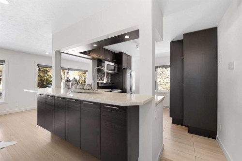 38 Westwood Drive Sw, Calgary, AB - Indoor