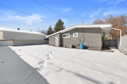 38 Westwood Drive Sw, Calgary, AB - Outdoor With Exterior