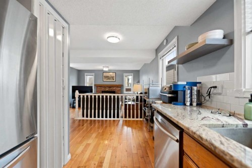 79 Macewan Meadow Rise Nw, Calgary, AB - Indoor Photo Showing Kitchen