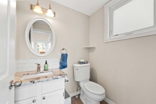 79 Macewan Meadow Rise Nw, Calgary, AB - Indoor Photo Showing Bathroom