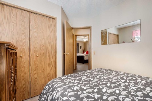374 Martindale Boulevard Ne, Calgary, AB - Indoor Photo Showing Bedroom