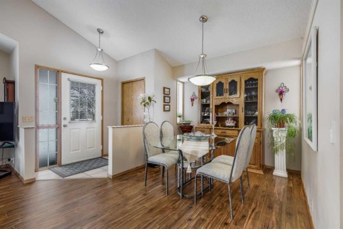 374 Martindale Boulevard Ne, Calgary, AB - Indoor Photo Showing Dining Room