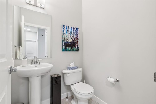 103 Walgrove Green Se, Calgary, AB - Indoor Photo Showing Bathroom
