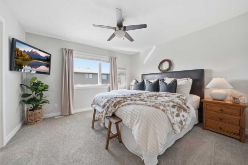 141 Willow Park, Cochrane, AB - Indoor Photo Showing Bedroom