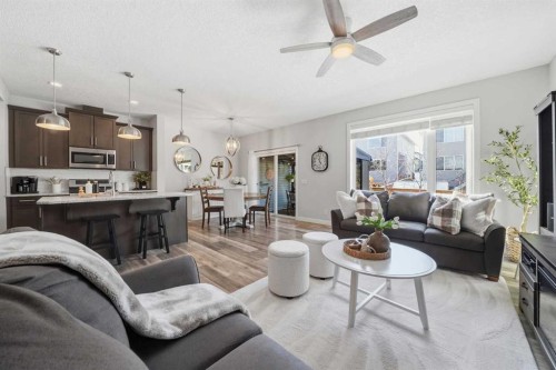 141 Willow Park, Cochrane, AB - Indoor Photo Showing Living Room