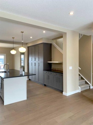 152 Crimson Ridge Place, Calgary, AB - Indoor Photo Showing Kitchen