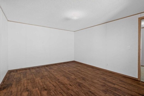 125 Erin Woods Circle Se, Calgary, AB - Indoor Photo Showing Other Room