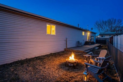125 Erin Woods Circle Se, Calgary, AB - Outdoor