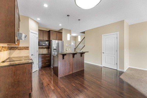 46 Autumn Crescent Se, Calgary, AB - Indoor Photo Showing Kitchen