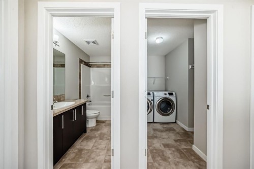 20 Walden Green Se, Calgary, AB - Indoor