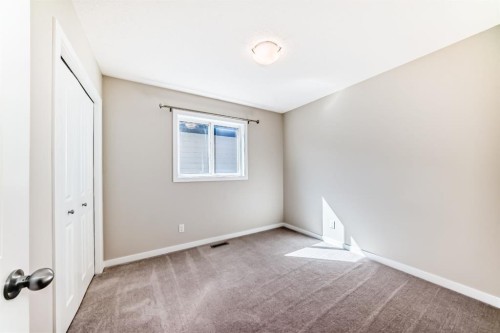 20 Walden Green Se, Calgary, AB - Indoor Photo Showing Other Room