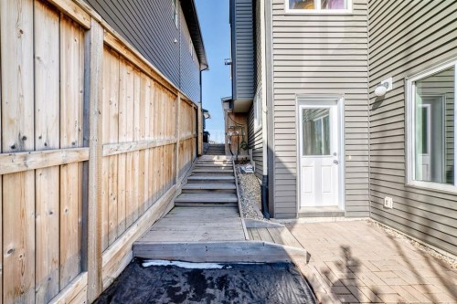 20 Walden Green Se, Calgary, AB - Outdoor